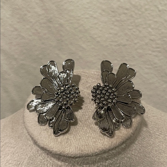 Silver Floral Earrings - Picture 3 of 4